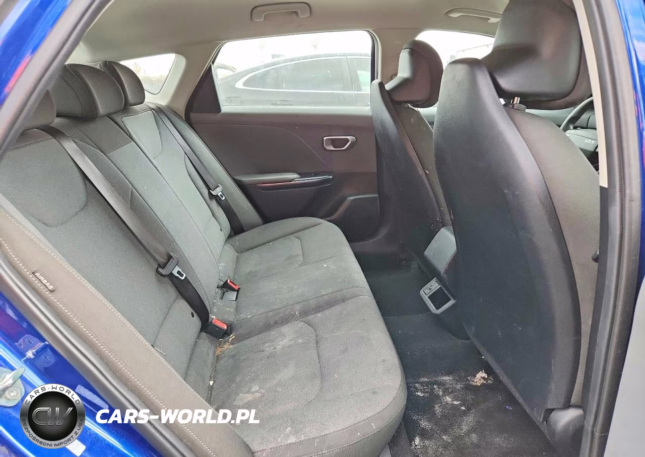 2025 Kia K4 Lxs VIN:3KPFT4DE5SE235728 - 10