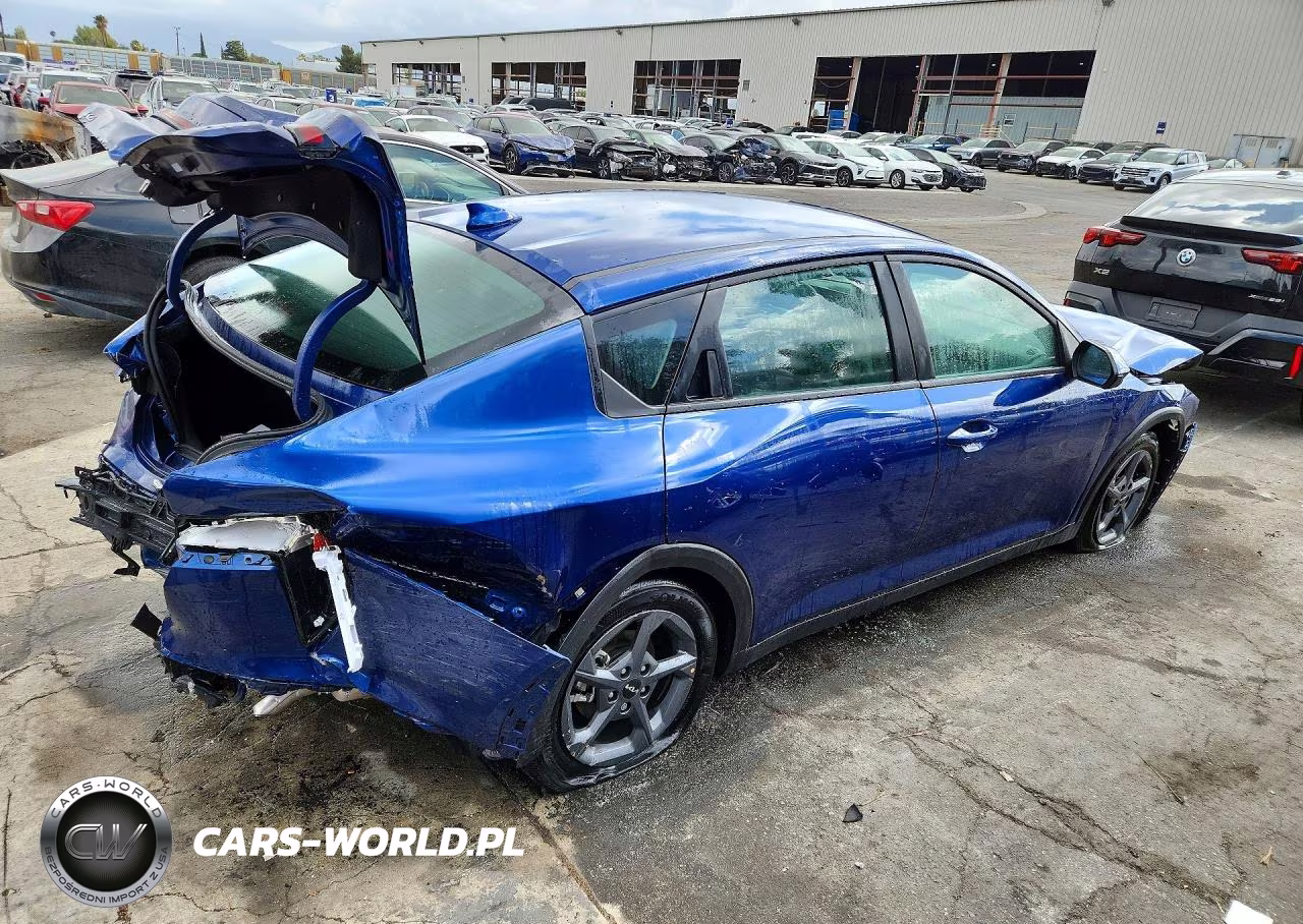 2025 Kia K4 Lxs VIN:3KPFT4DE5SE235728 - 3