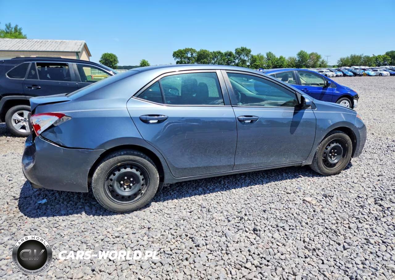 2016 Toyota Corolla Le VIN:2T1BURHE4GC633960 - 3