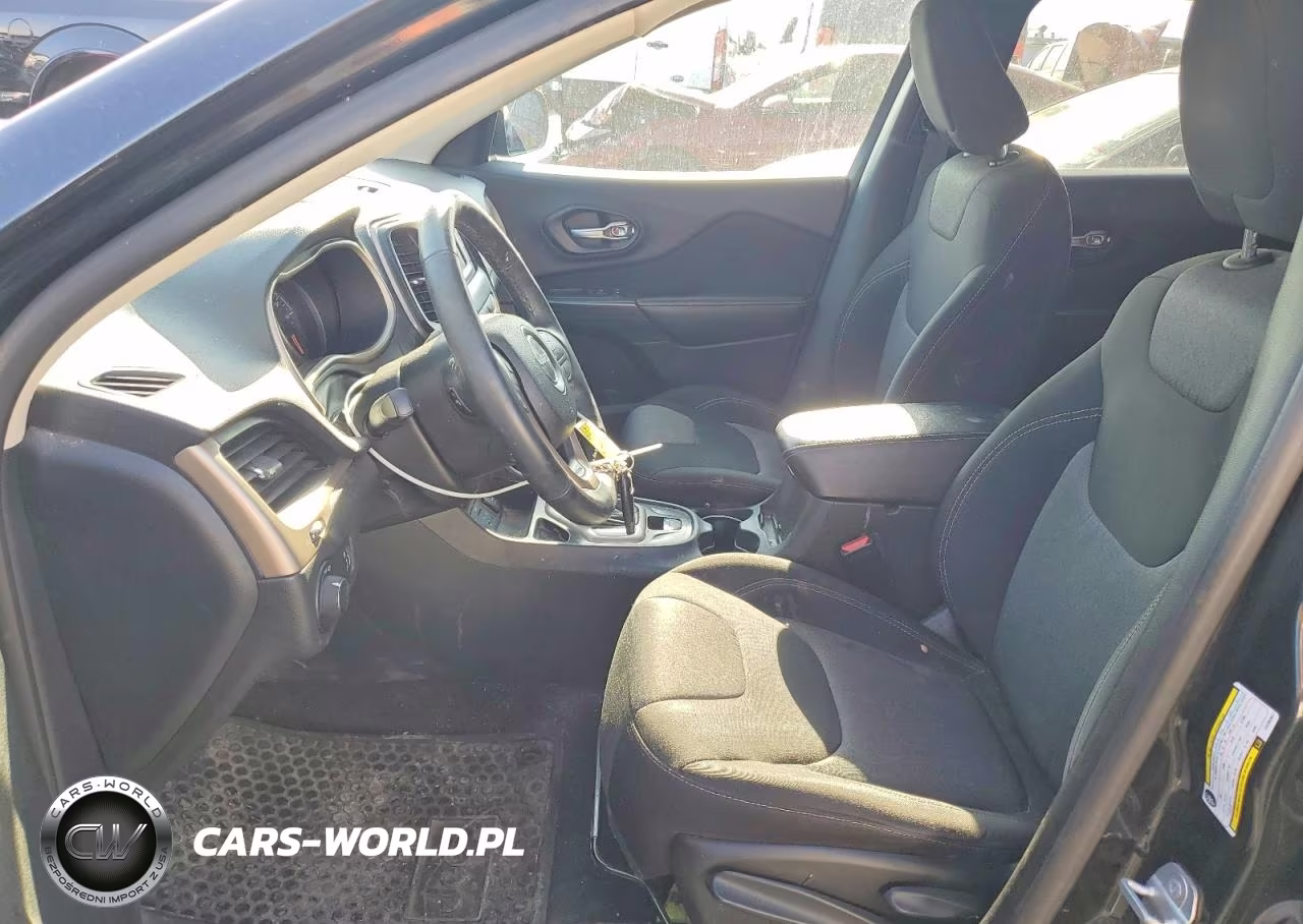 2016 Jeep Cherokee Sport VIN:1C4PJLAB1GW260041 - 7