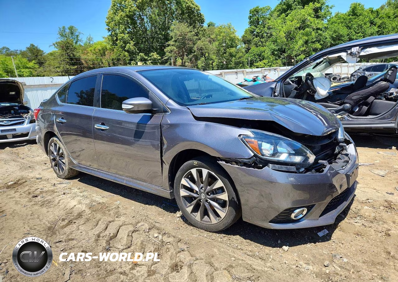 2018 Nissan Sentra Sr VIN:3N1AB7AP3JY305750 - 4