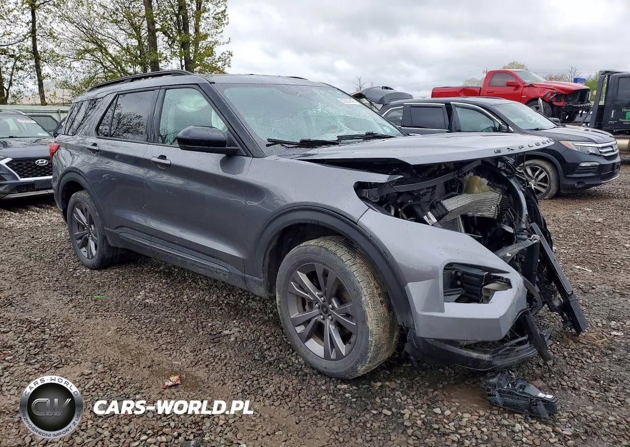 2022 Ford Explorer Xlt VIN:1FMSK8DH0NGA20325 - 4