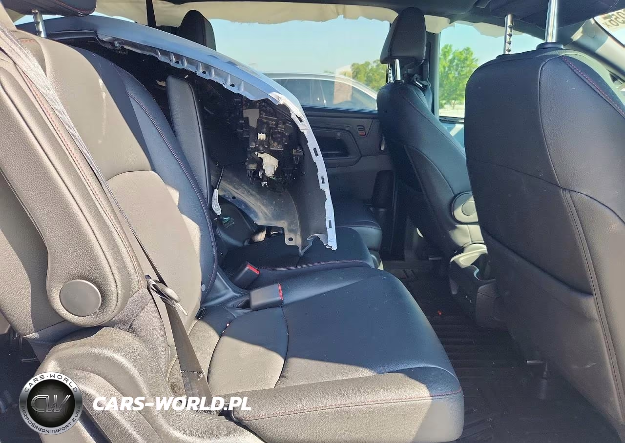 2026 Honda Odyssey Sport-L VIN:5FNRL6H72TB011218 - 11