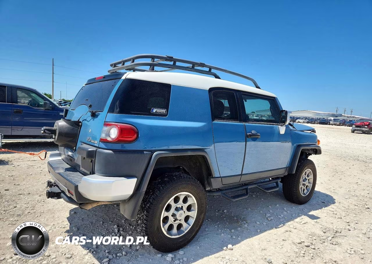 2012 Toyota Fj Cruiser Base VIN:JTEBU4BF6CK121996 - 3