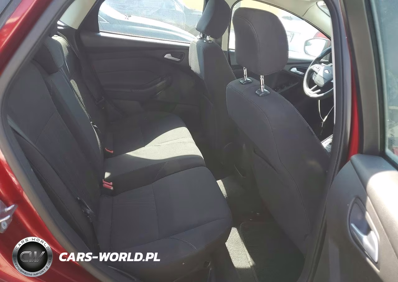 2016 Ford Focus Se VIN:1FADP3K24GL251518 - 11