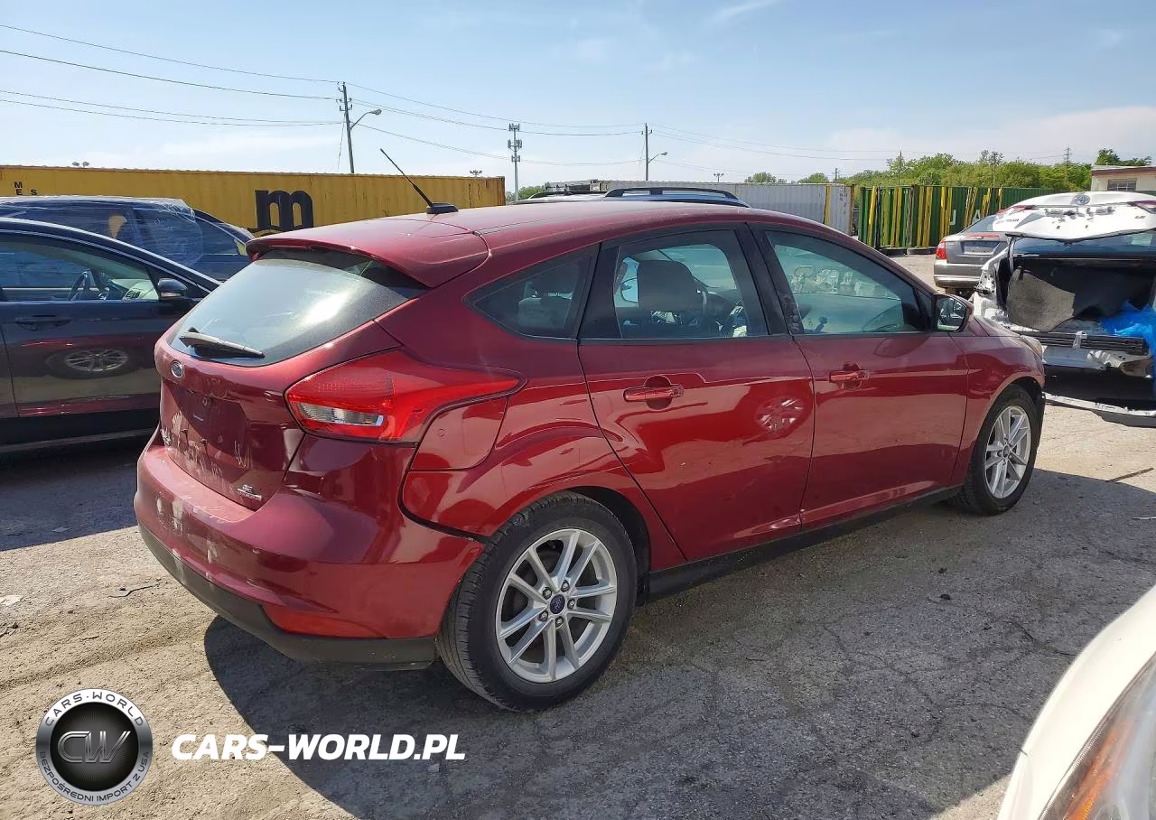 2016 Ford Focus Se VIN:1FADP3K24GL251518 - 3