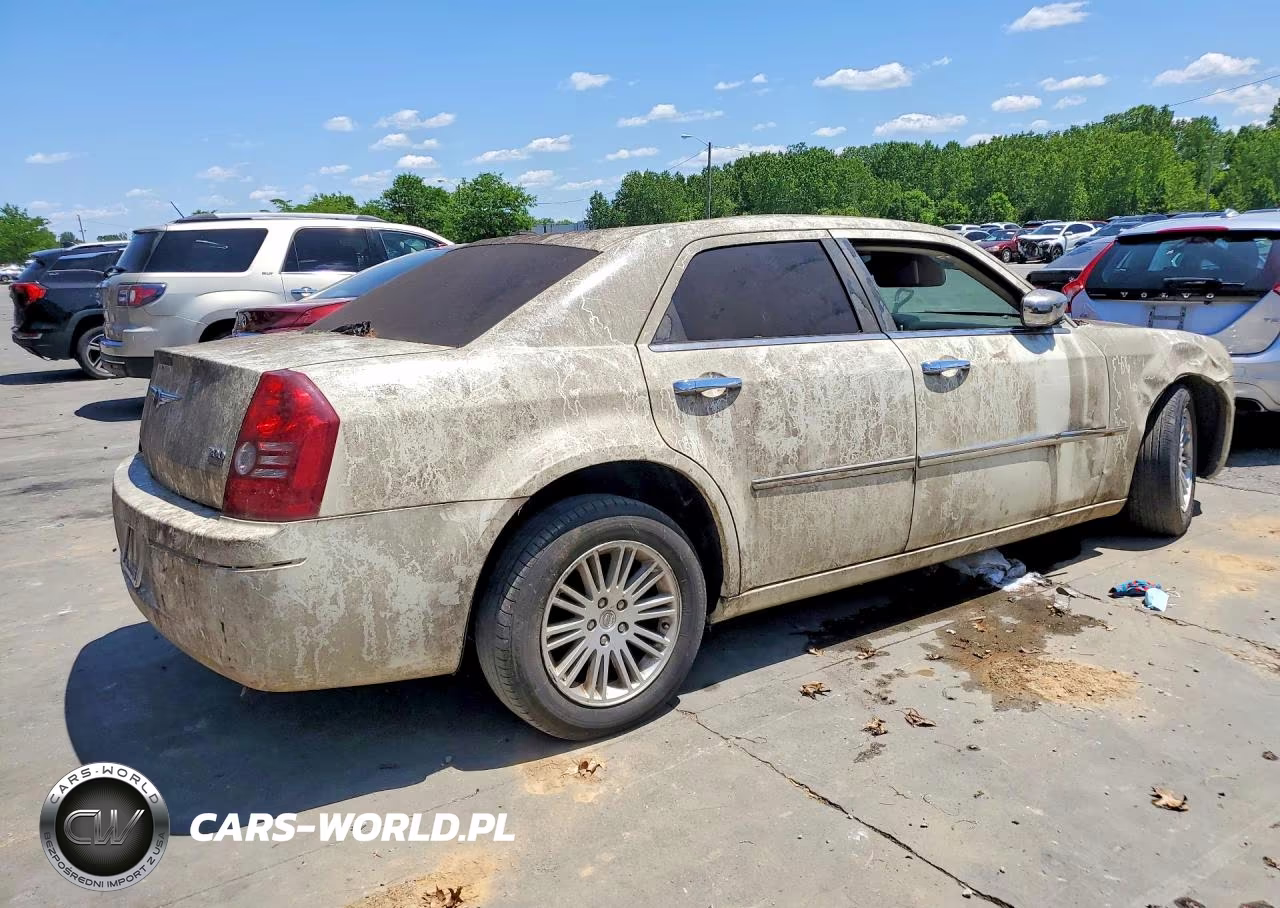 2010 Chrysler 300 Touring VIN:2C3CA5CV0AH309063 - 3