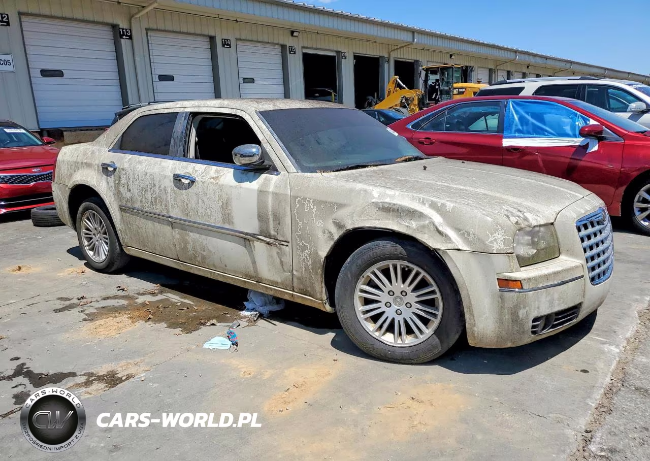 2010 Chrysler 300 Touring VIN:2C3CA5CV0AH309063 - 4