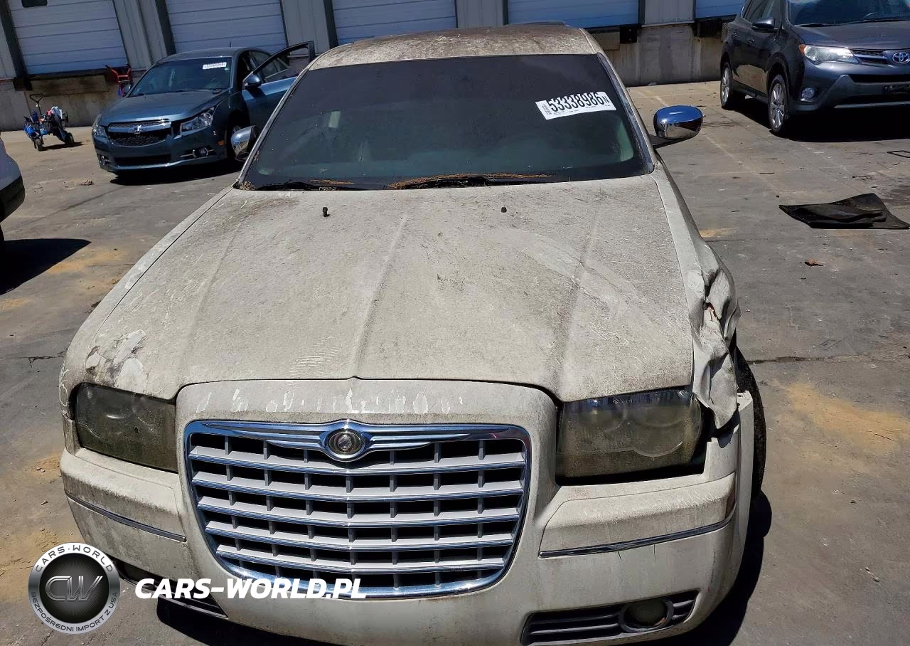2010 Chrysler 300 Touring VIN:2C3CA5CV0AH309063 - 5