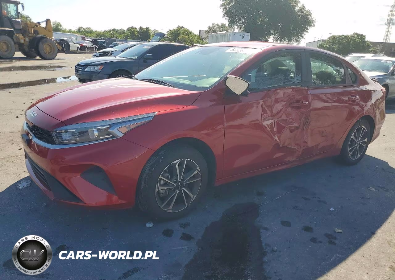 2024 Kia Forte Lxs – zdjęcie 1 z 12