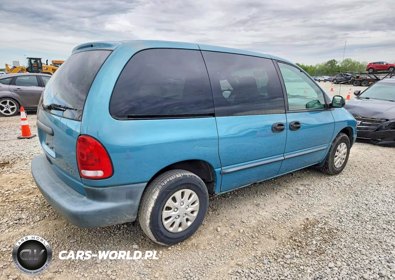 1996 Plymouth Voyager VIN:2P4FP2538TR791744 - 3