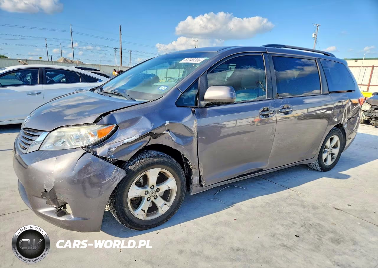2015 Toyota Sienna Le