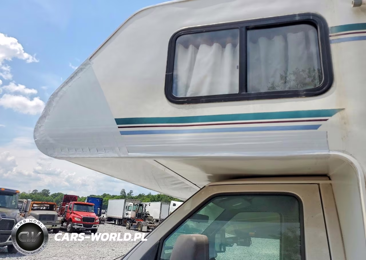 2001 Ford Econoline E450 Super Duty Cutaway Van VIN:1FDXE45S01HA11760 - 9