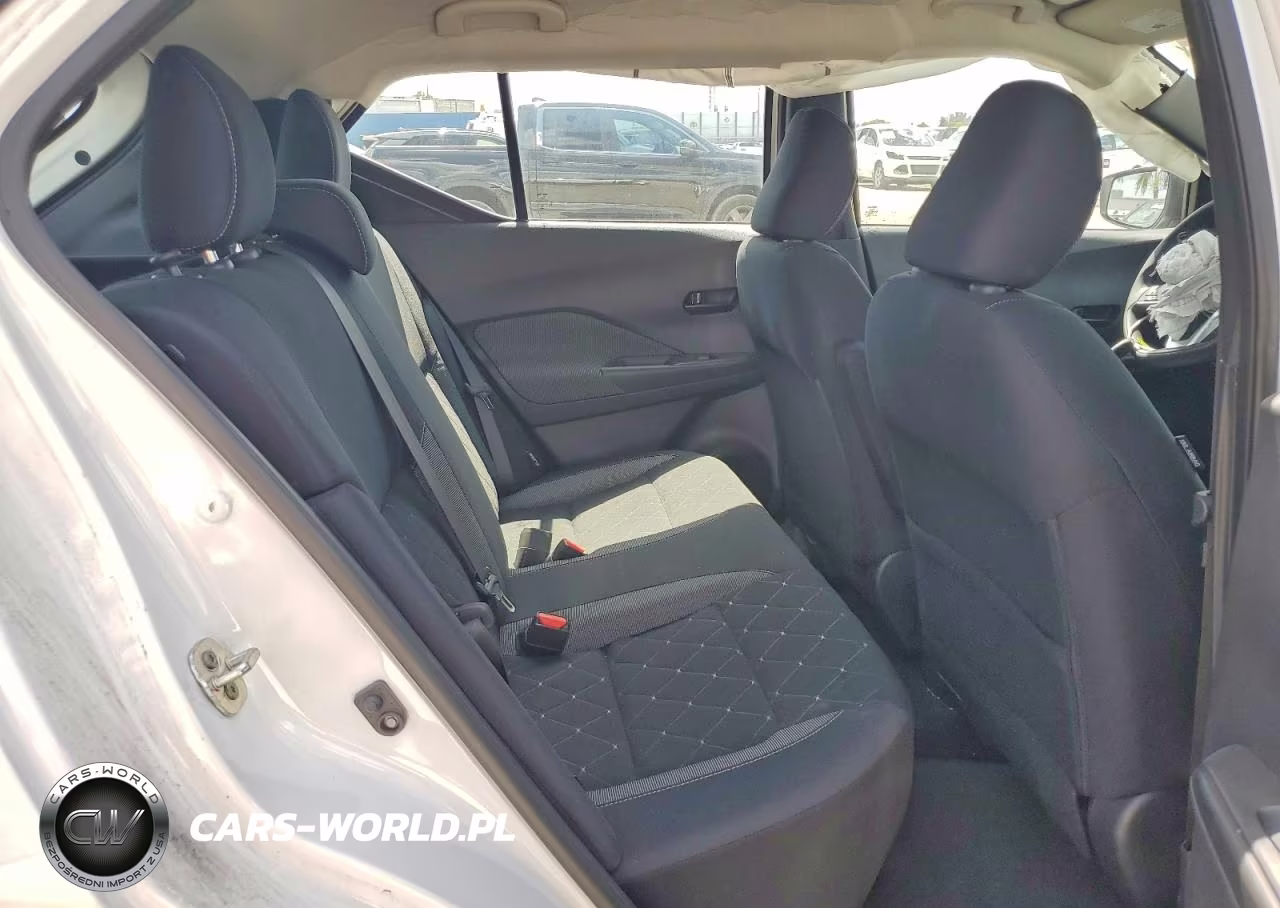 2020 Nissan Kicks VIN:3N1CP5BVXLL566272 - 10