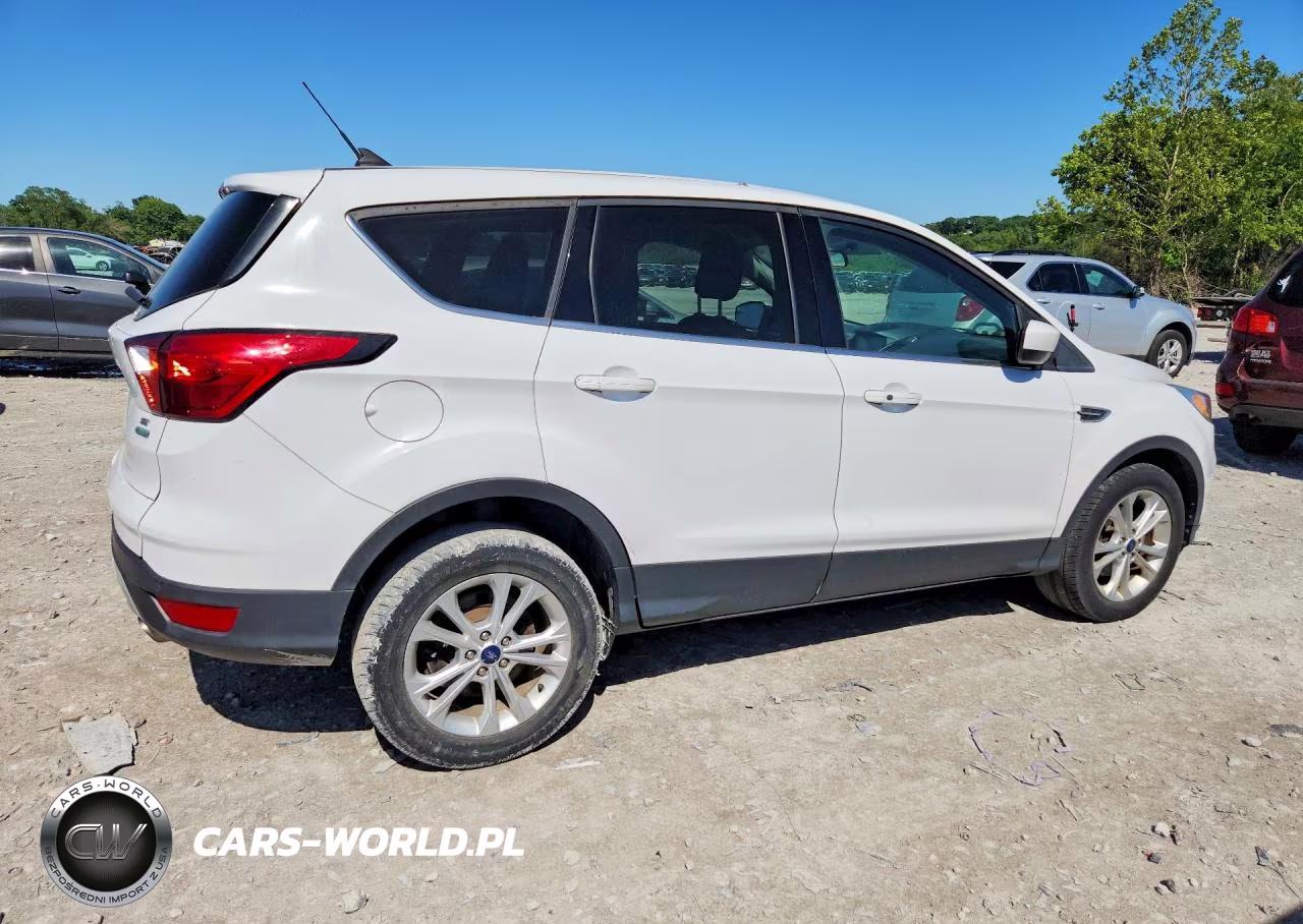 2019 Ford Escape Se VIN:1FMCU0GD1KUC35606 - 3
