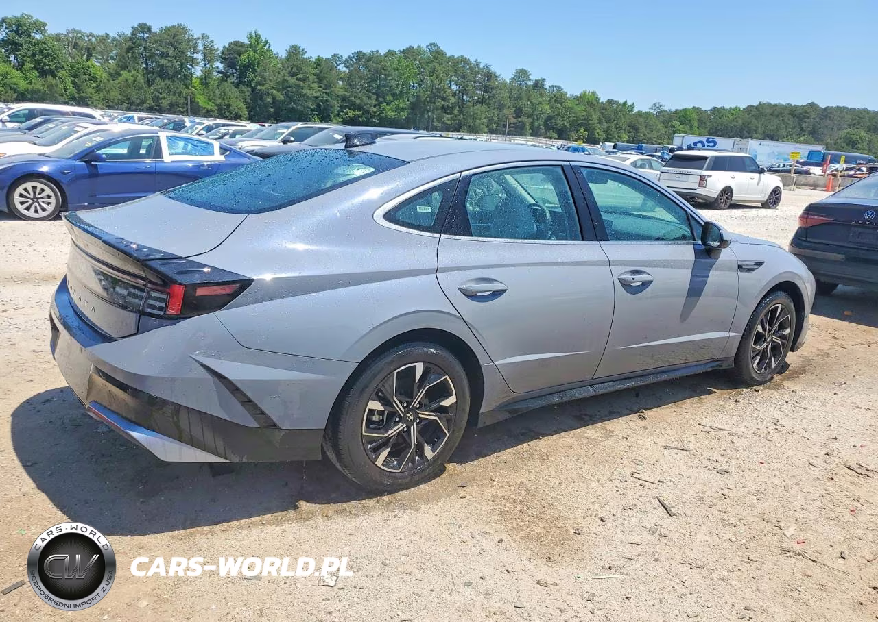2025 Hyundai Sonata Sel VIN:KMHL64JA1SA468290 - 3