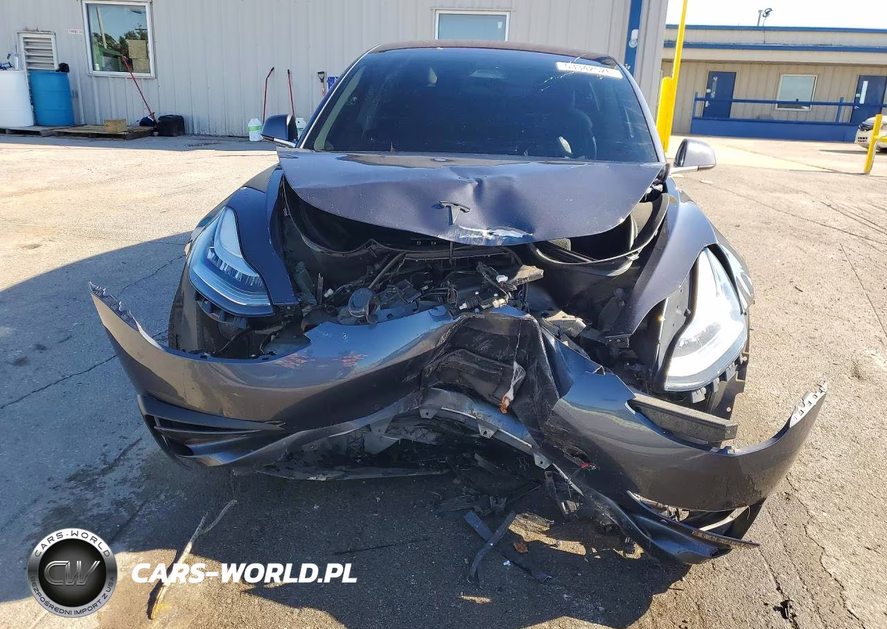2018 Tesla Model 3 VIN:5YJ3E1EAXJF028137 - 5