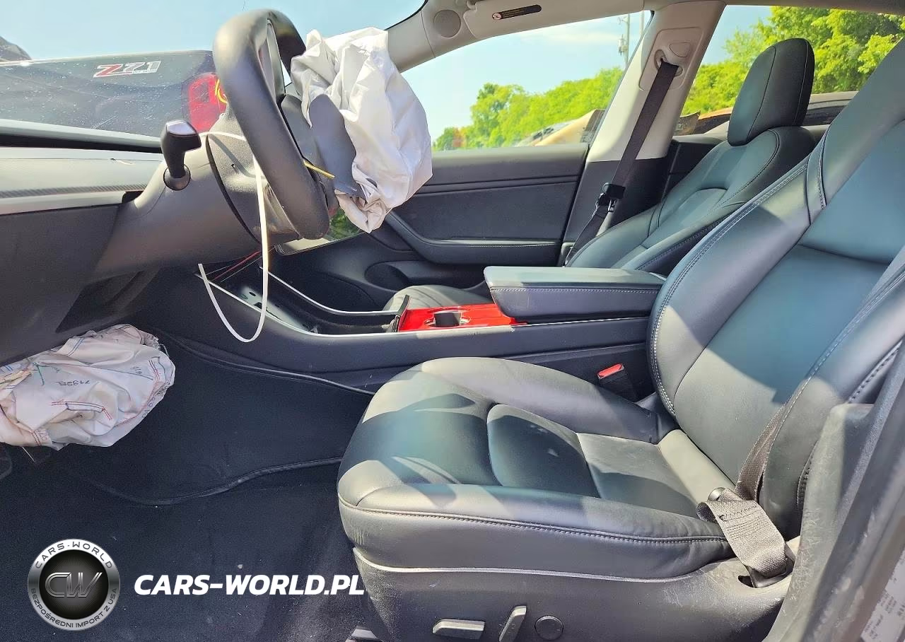 2018 Tesla Model 3 VIN:5YJ3E1EAXJF028137 - 7