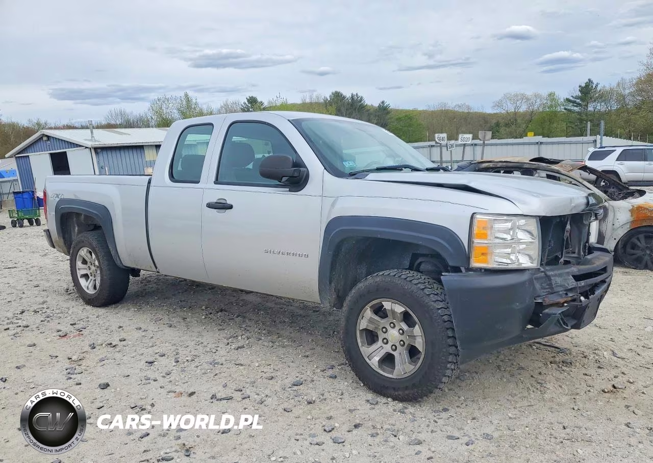 2012 Chevrolet Silverado K1500 VIN:1GCRKPEA5CZ331958 - 4