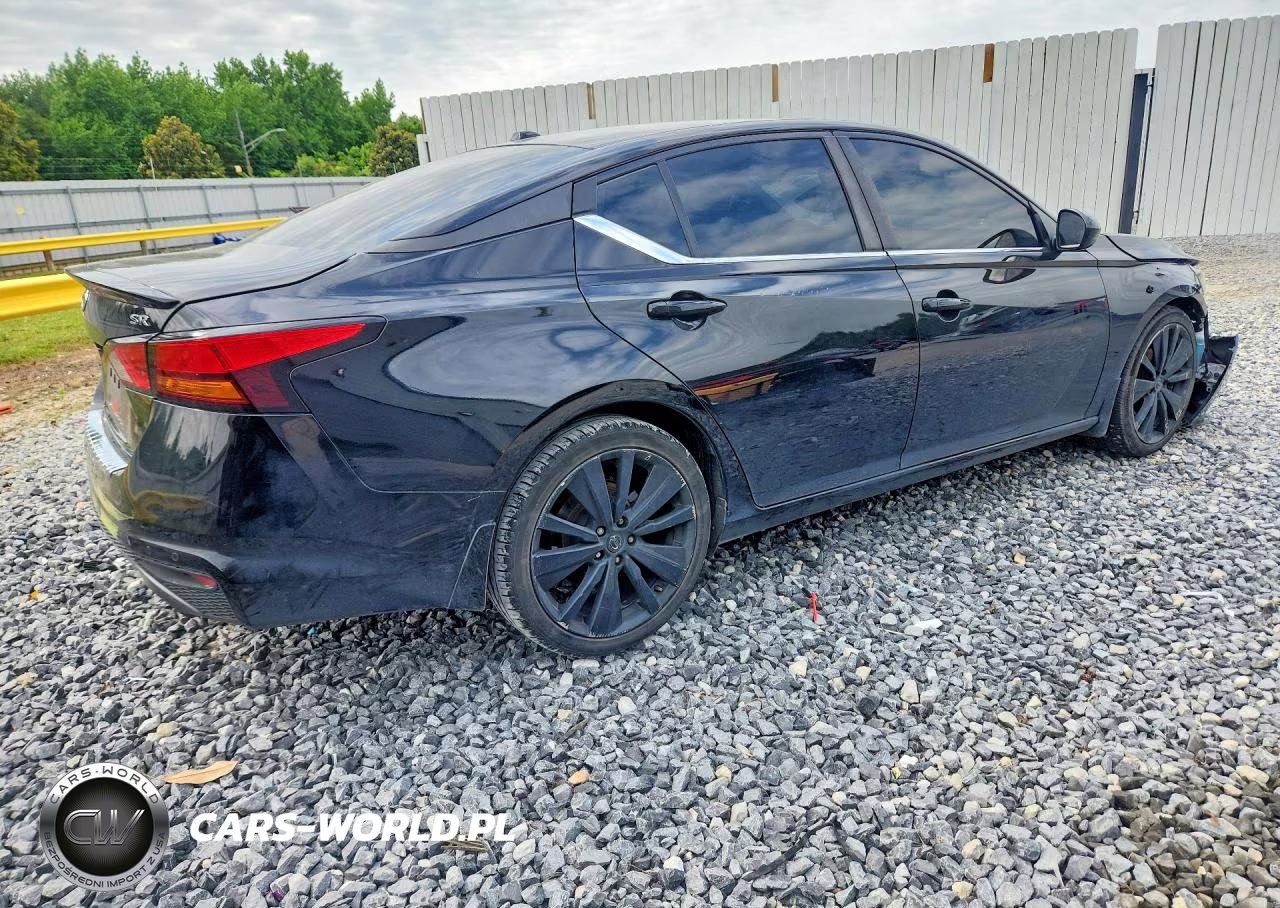 2020 Nissan Altima Sr VIN:1N4BL4CV6LC267702 - 3