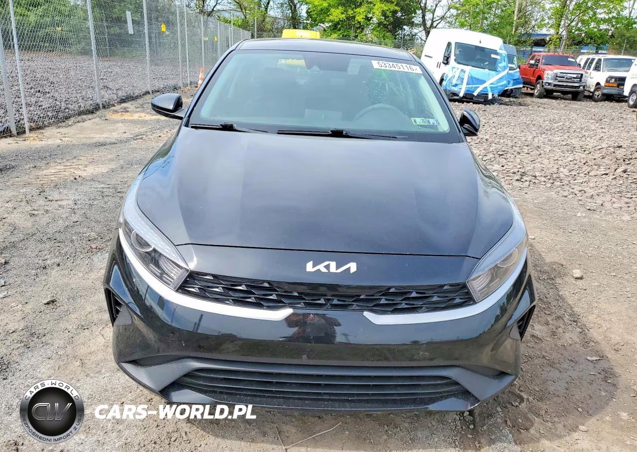 2024 Kia Forte Lxs VIN:3KPF24ADXRE742679 - 5