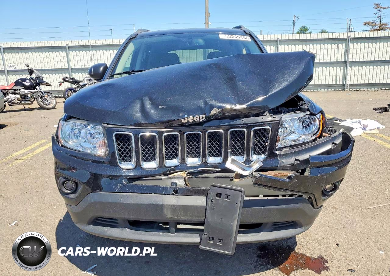 2013 Jeep Compass Latitude VIN:1C4NJDEB5DD189893 - 5