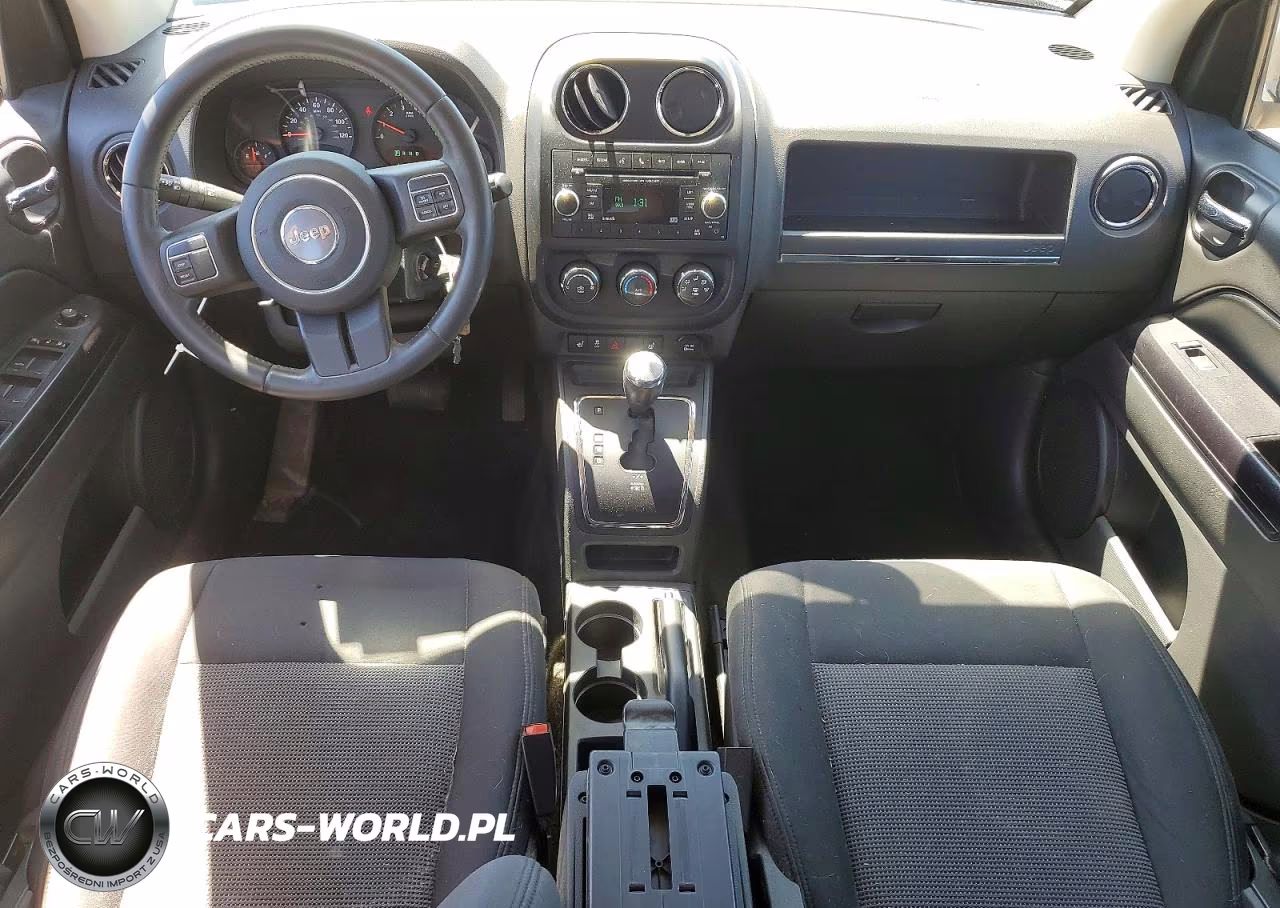 2013 Jeep Compass Latitude VIN:1C4NJDEB5DD189893 - 8
