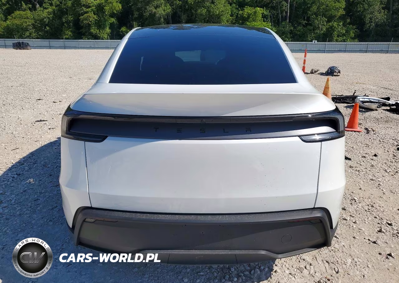 2026 Tesla Model Y VIN:7SAYGDED9TA639209 - 6