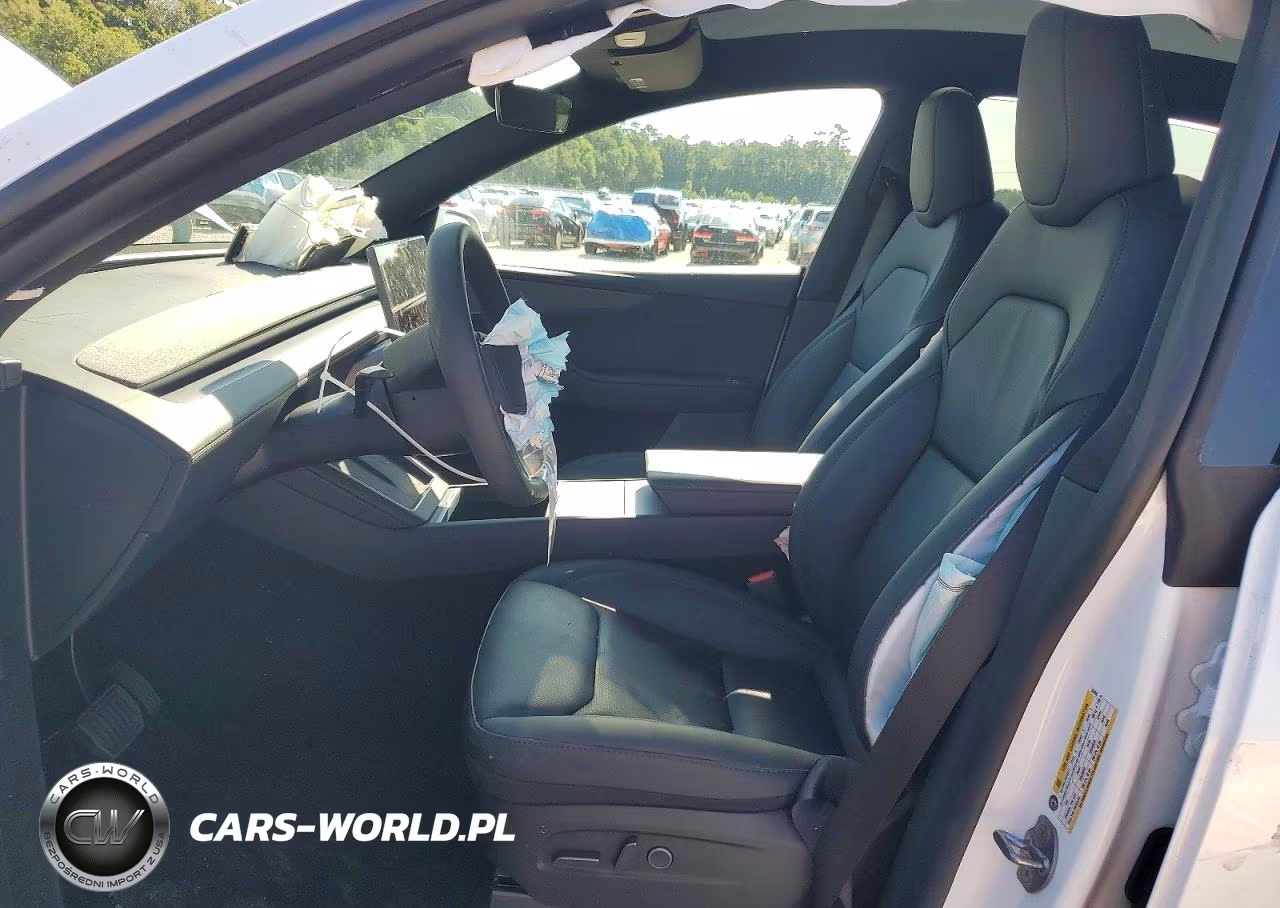 2026 Tesla Model Y VIN:7SAYGDED9TA639209 - 7