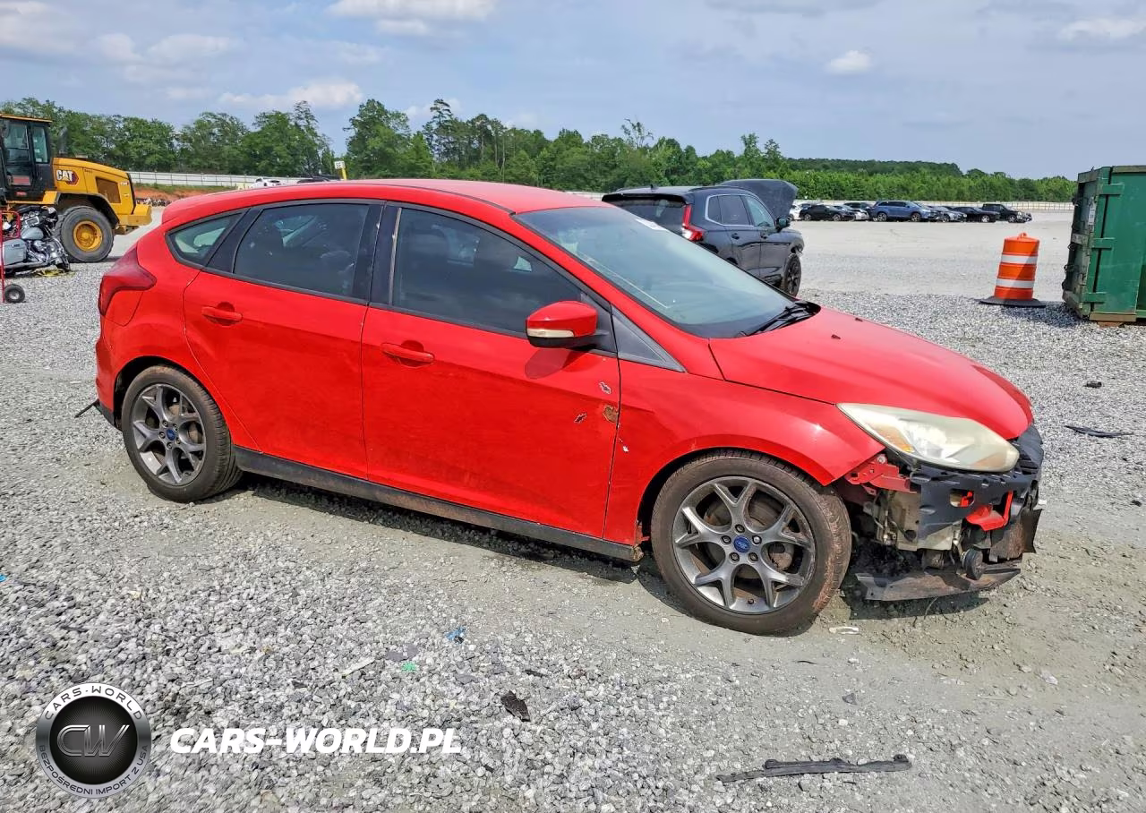 2013 Ford Focus Se VIN:1FADP3K21DL171332 - 4