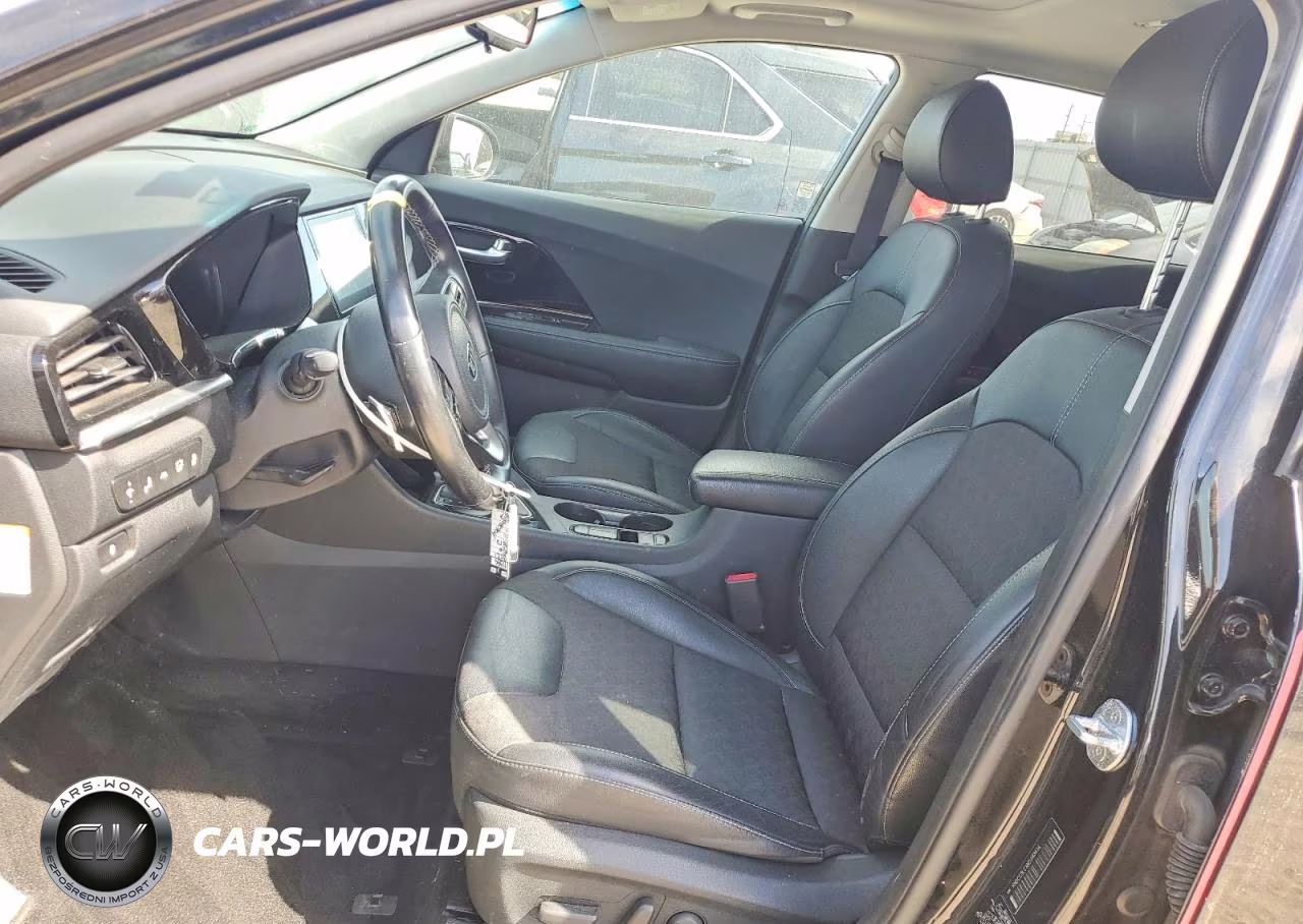 2021 Kia Niro Touring VIN:KNDCC3LCXM5463414 - 7