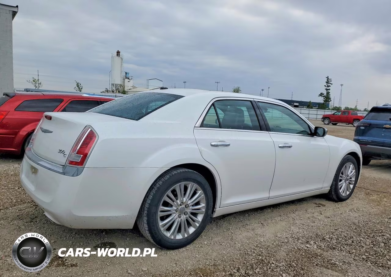 2012 Chrysler 300C VIN:2C3CCAKT2CH147555 - 3
