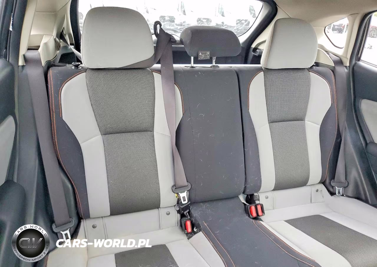 2018 Subaru Crosstrek Premium VIN:JF2GTABCXJH219667 - 10