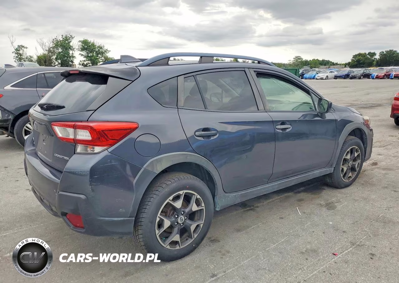 2018 Subaru Crosstrek Premium VIN:JF2GTABCXJH219667 - 3