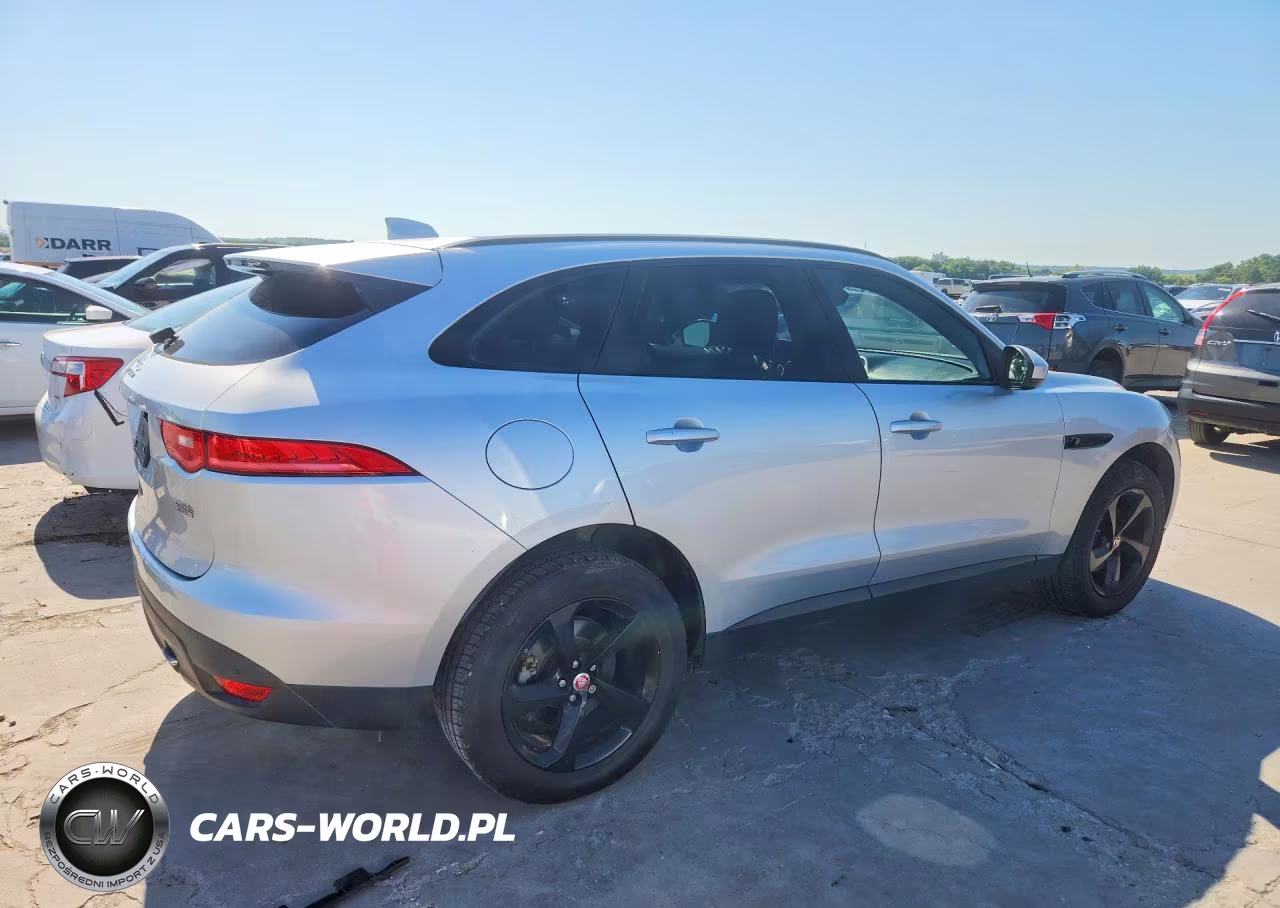 2018 Jaguar F-Pace Premium VIN:SADCJ2FX1JA265892 - 3