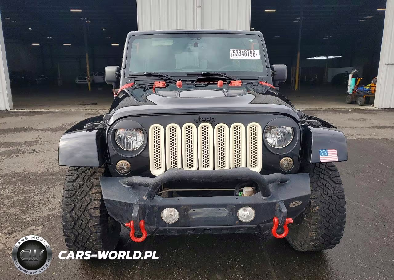 2015 Jeep Wrangler Unlimited Sahara VIN:1C4HJWEG5FL614235 - 5