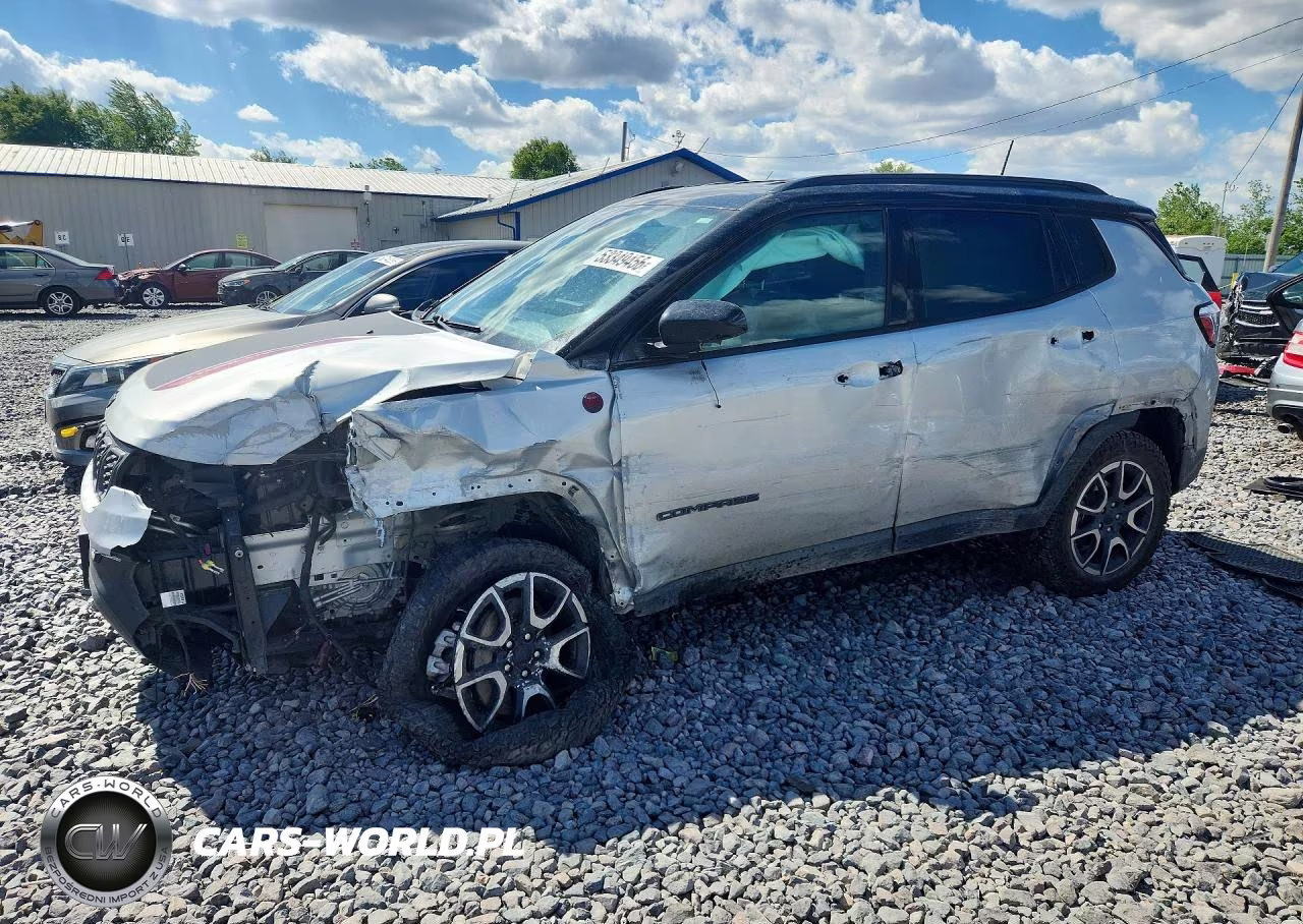 2024 Jeep Compass Trailhawk – zdjęcie 1 z 12