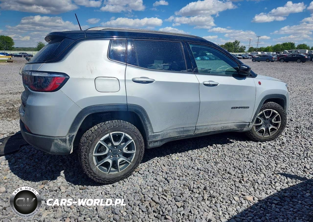 2024 Jeep Compass Trailhawk VIN:3C4NJDDN9RT108150 - 3
