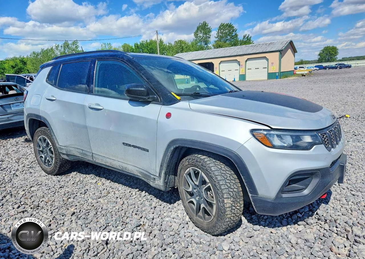 2024 Jeep Compass Trailhawk VIN:3C4NJDDN9RT108150 - 4