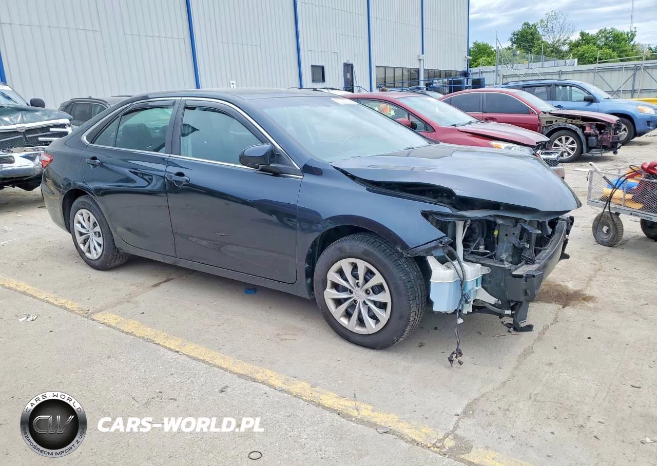 2016 Toyota Camry Le VIN:4T4BF1FK3GR560735 - 4