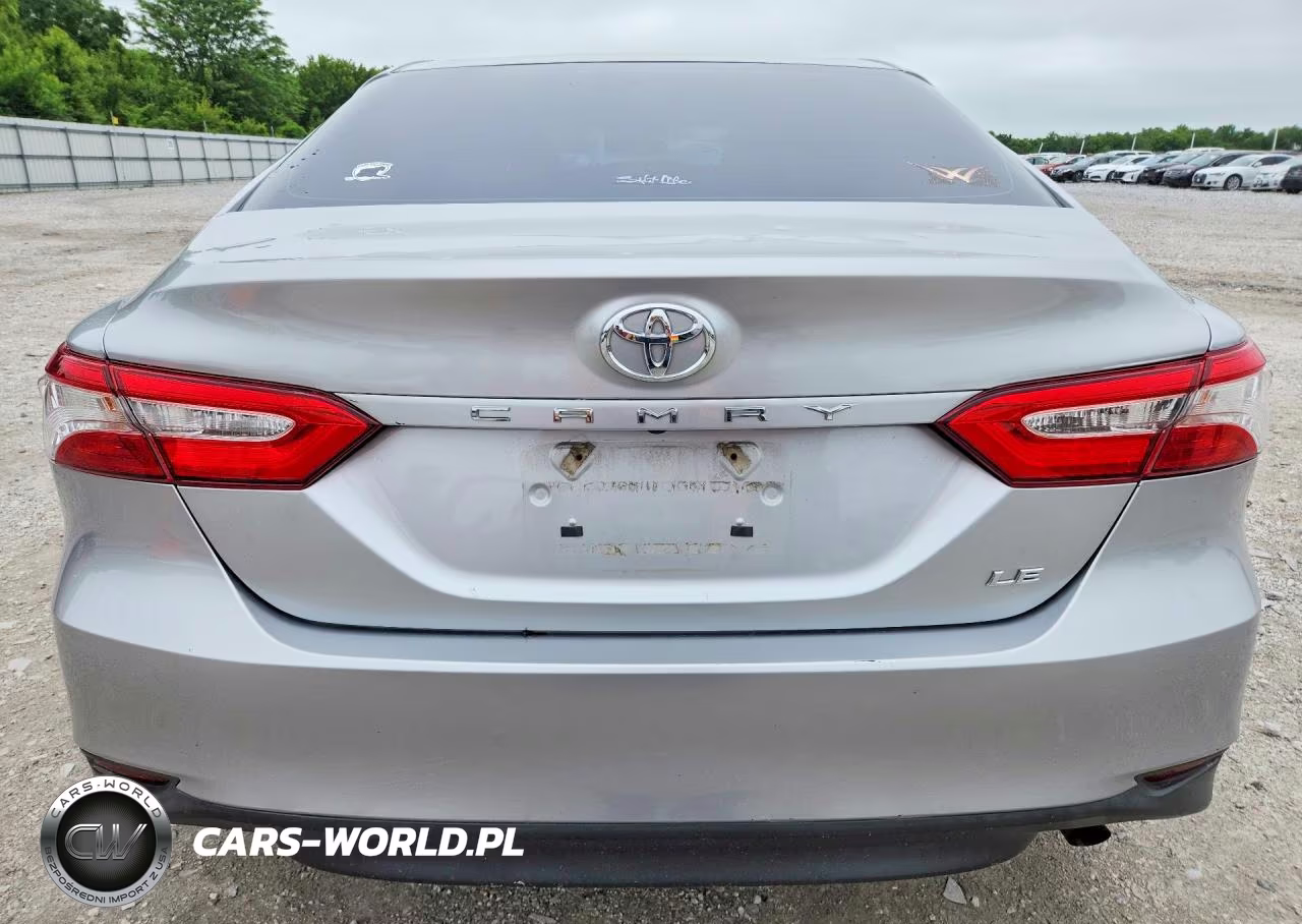 2018 Toyota Camry Le VIN:4T1B11HK8JU523354 - 6