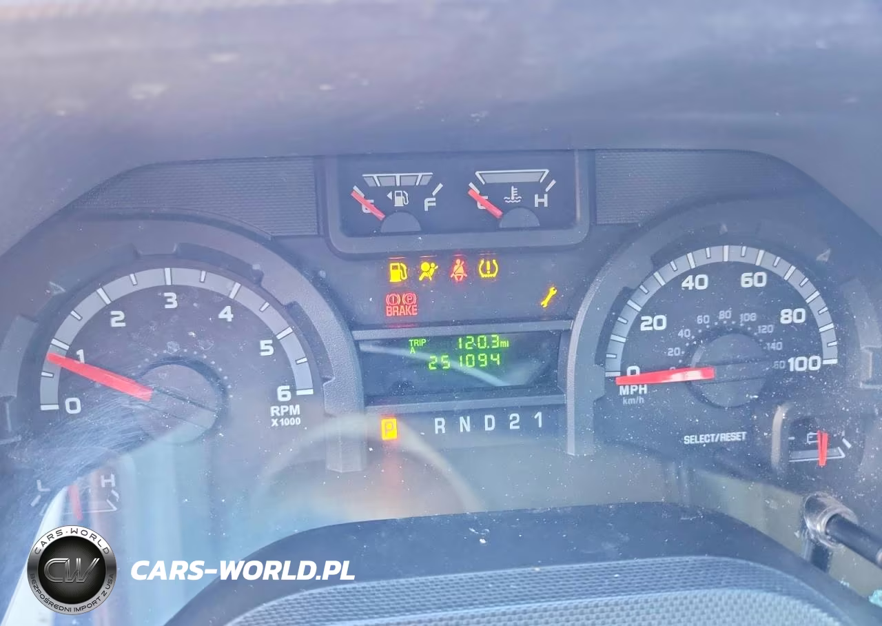 2010 Ford E250 Delivery Van VIN:1FTNS2EW5ADA21526 - 9
