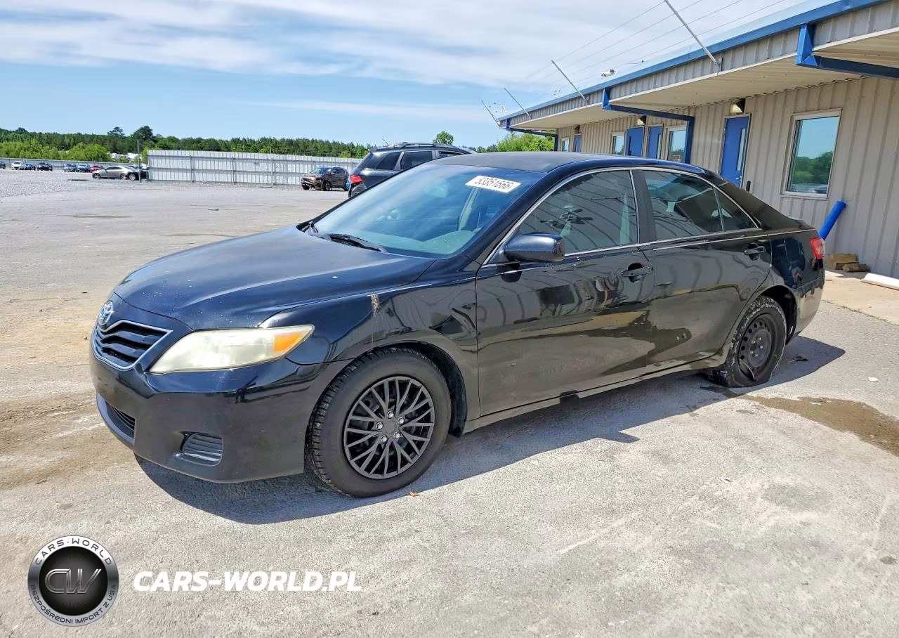 2010 Toyota Camry Base – zdjęcie 1 z 12
