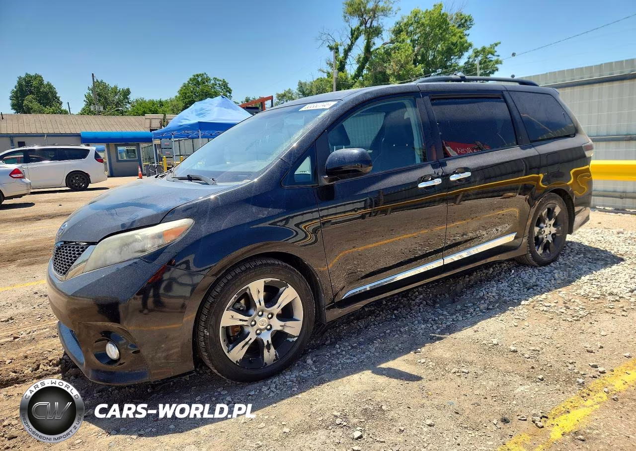 2014 Toyota Sienna Sport