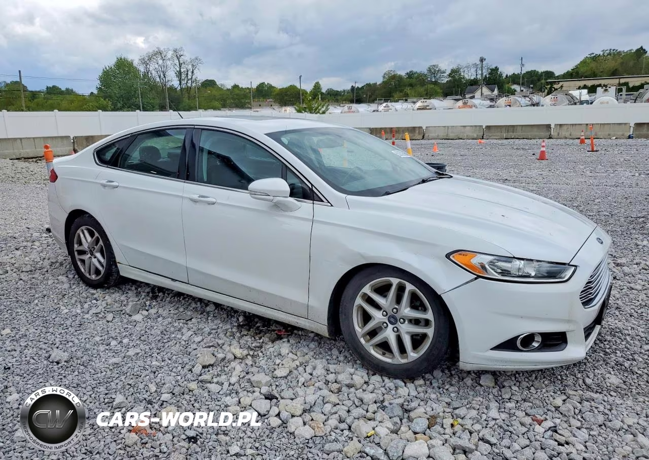 2015 Ford Fusion Se VIN:3FA6P0HDXFR129715 - 4