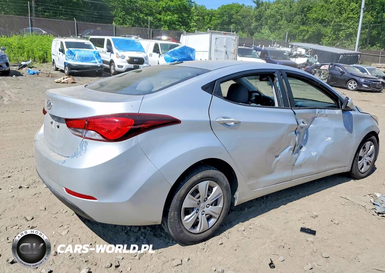 2016 Hyundai Elantra Se VIN:5NPDH4AE0GH670785 - 3