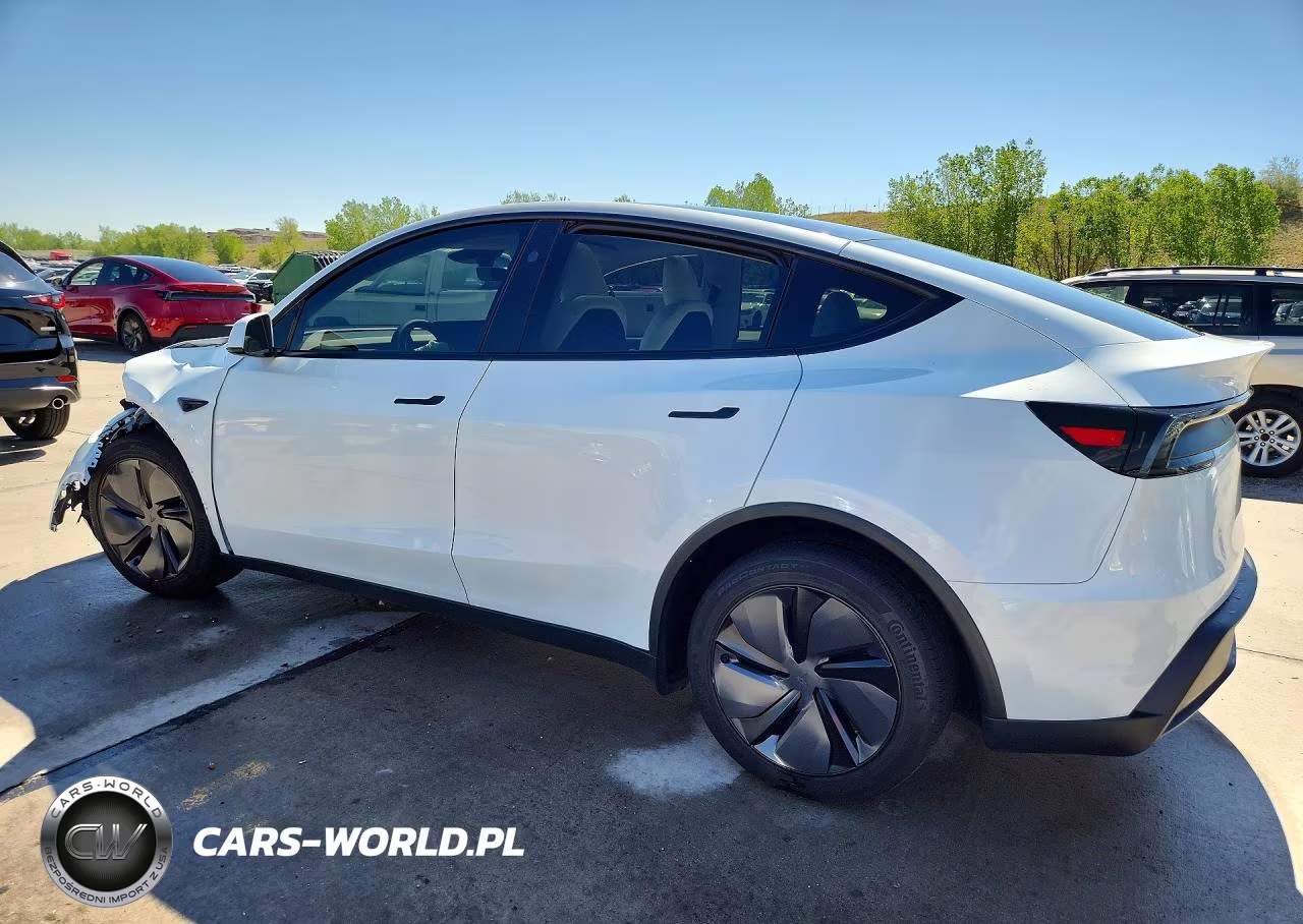 2026 Tesla Model Y VIN:7SAYGDED9TF417000 - 2