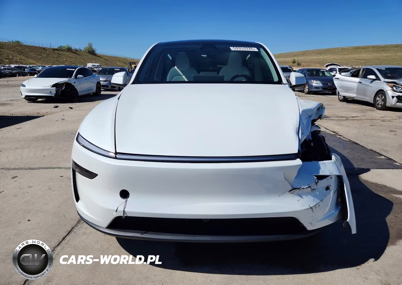 2026 Tesla Model Y VIN:7SAYGDED9TF417000 - 5