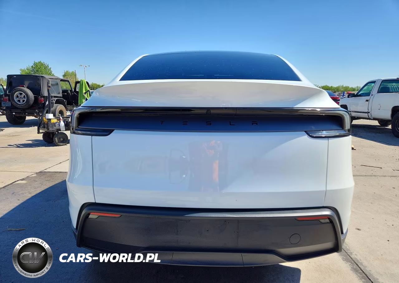 2026 Tesla Model Y VIN:7SAYGDED9TF417000 - 6