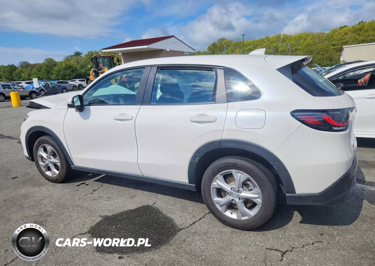 2025 Honda Hr-V Lx VIN:3CZRZ2H33SM768119 - 2